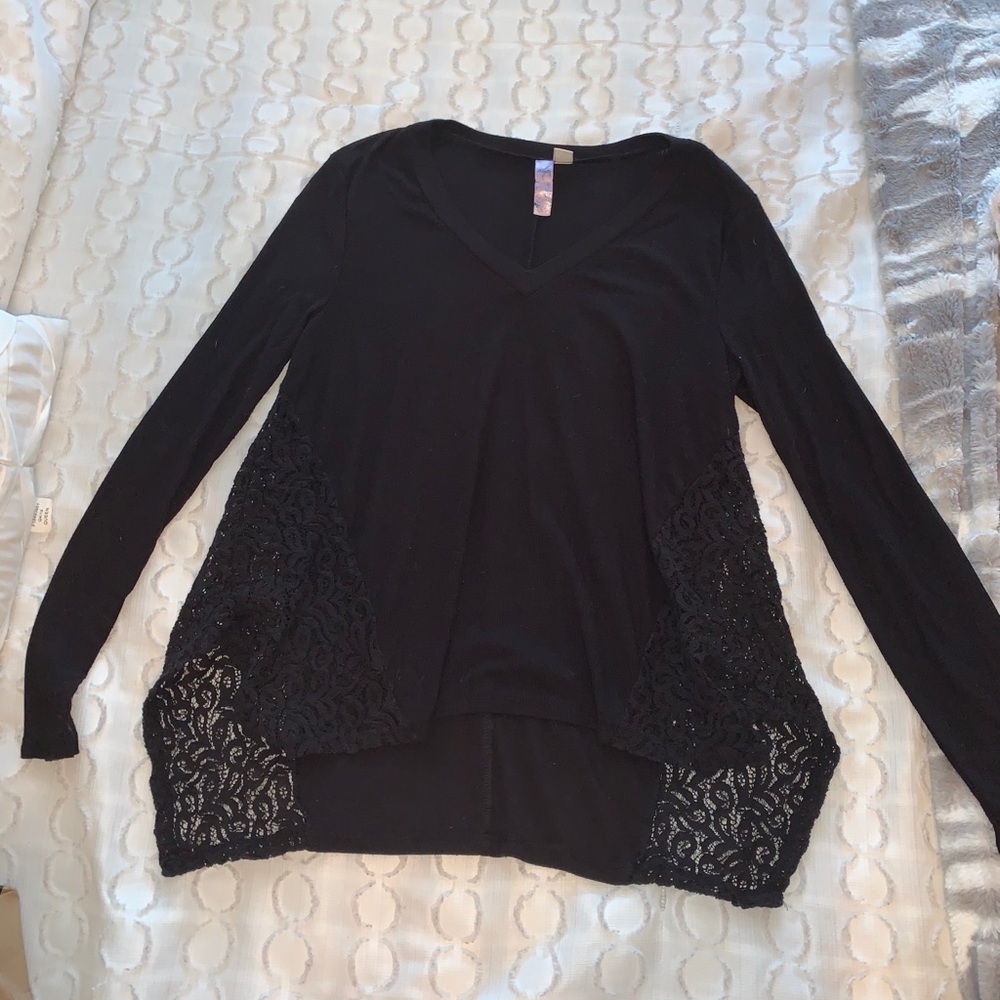 Black Long Sleeve V-Neck Blouse